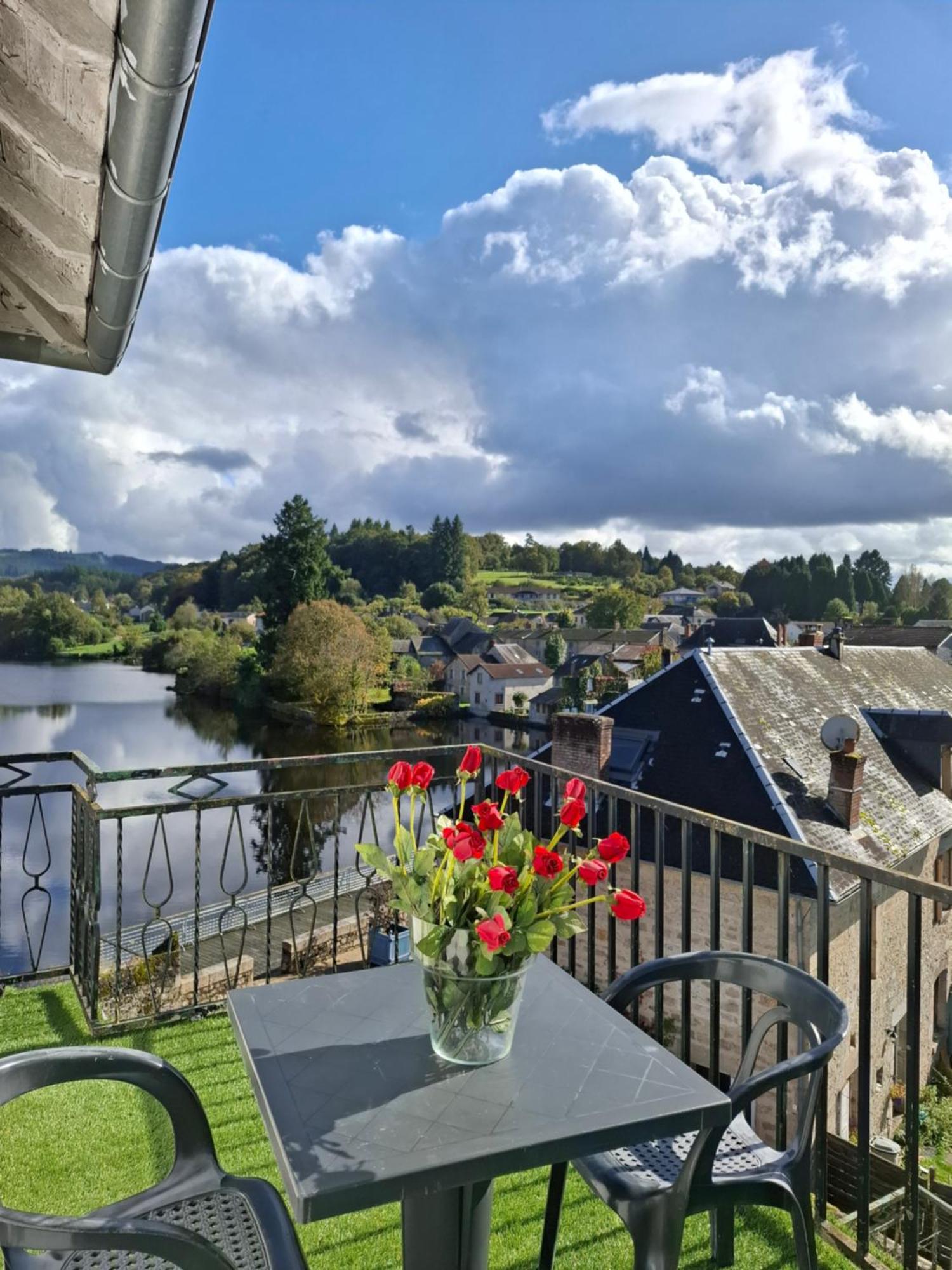 Le Bellerive Hotel Peyrat-le-Château Kültér fotó